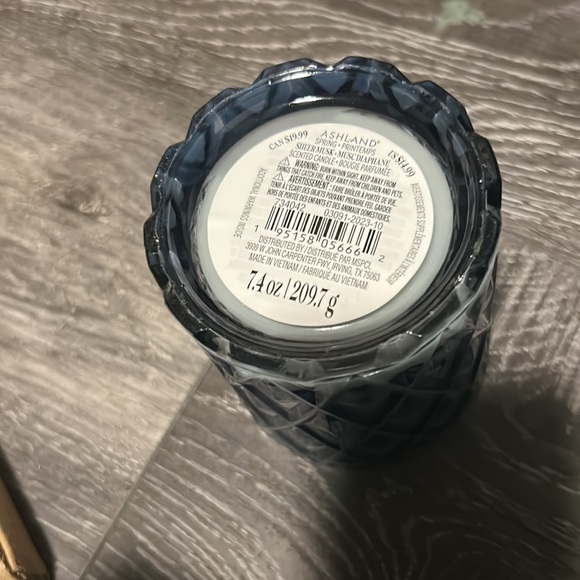 Ashland sheer musk, scented candle, 7.4 oz. - Picture 3 of 3